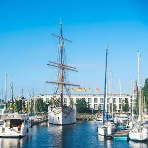 2 Slaapkamer Op De Zeedijk Oostende. Belgien